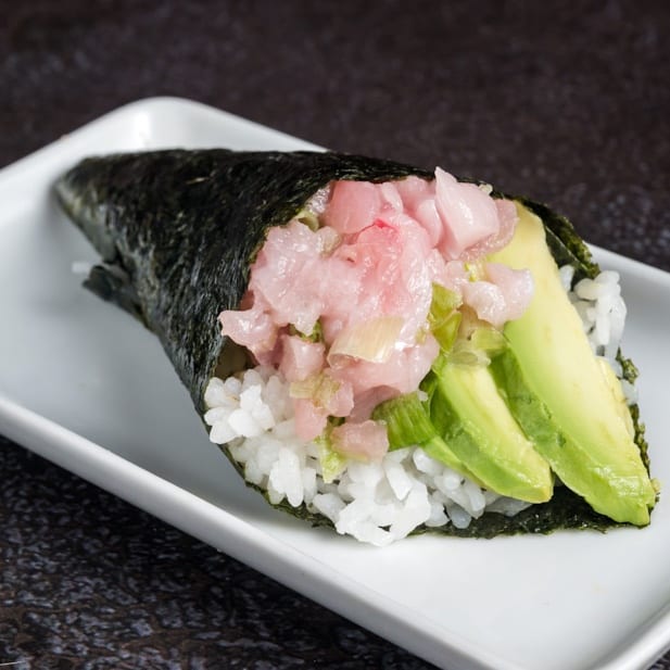 Hamachi Handroll.