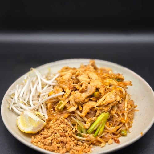 Chicken Pad Thai.