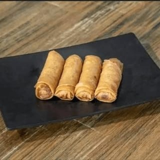 A1 EGG ROLL (4 rolls) / Chả Giò Thịt Heo (4 Cuốn)