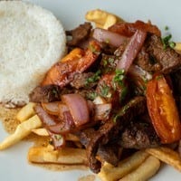 Lomo Saltado De Pollo O Carne.