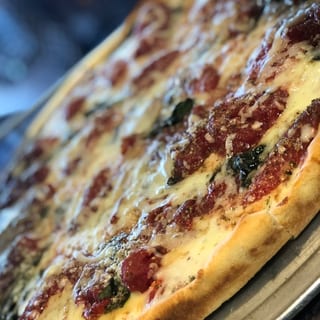 Brooklyn Pizza (16" Deep Dish)