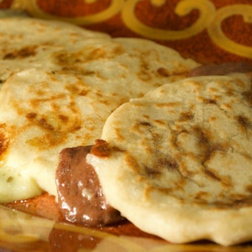 4- Las cuatro Pupusas.