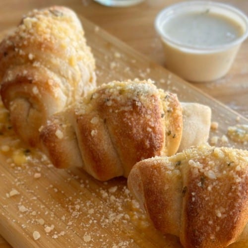 Garlic Knots.