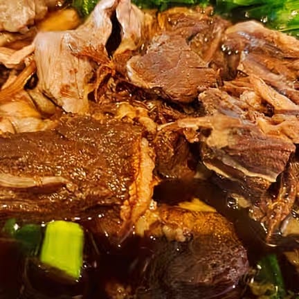 Stew Beef Noodle Soup (Pho Noodle).