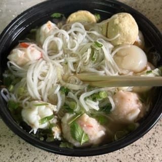 S2B.  Hù Tiểu (Seafood) soup