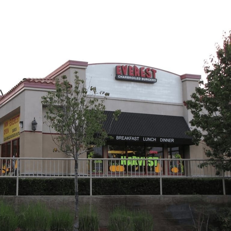 Family Traditions: Fresh Eats & Generous Plates