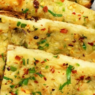 Chilli Garlic Naan (Bullet)