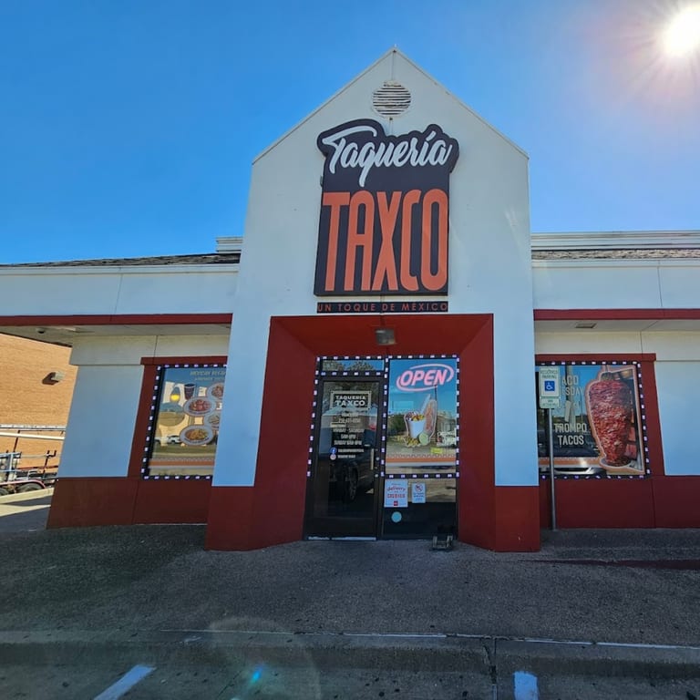 Welcome to Taqueria Taxco! 🌮🎉