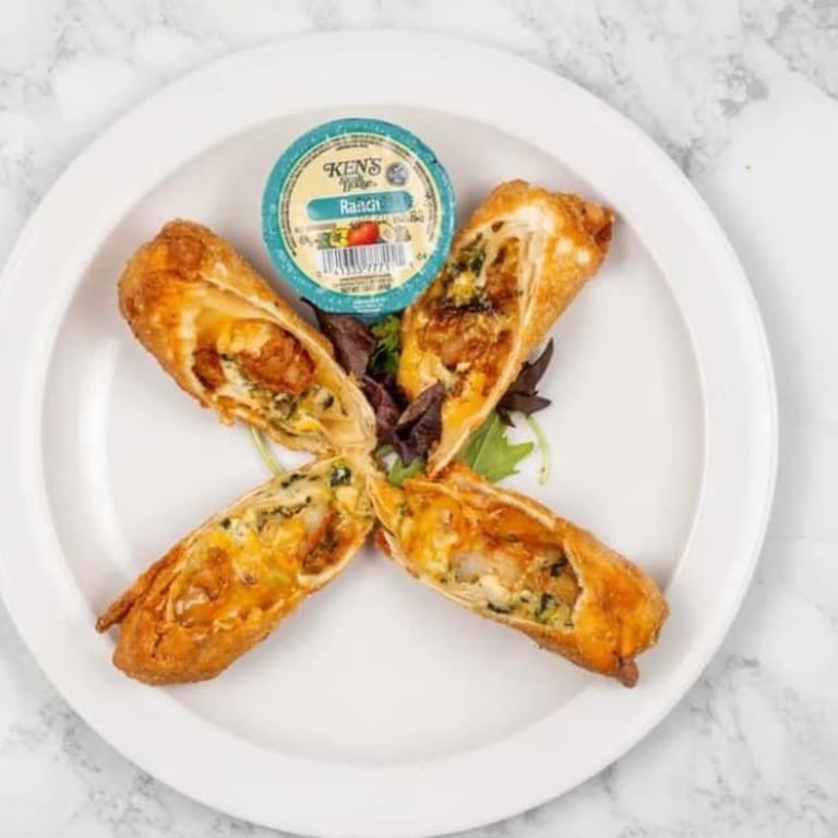 Crispy Eggrolls with Flavafull Chicken Filling