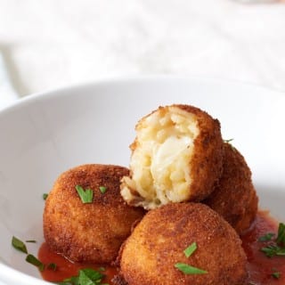 Cheese Ricotta Balls - (8).