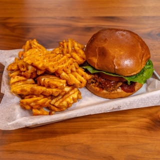 JERK CHICKEN SANDWICH WITH FRIES