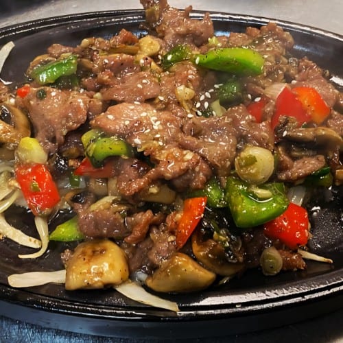 B3. Sizzling Black Pepper Beef.