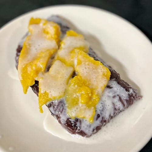 47. Black Rice with Custard Cake.