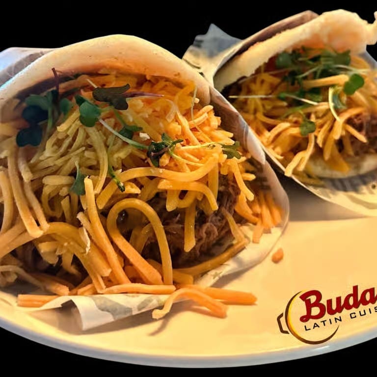 Venezuelan Delivery: Empanadas, Hot-Dogs, and More