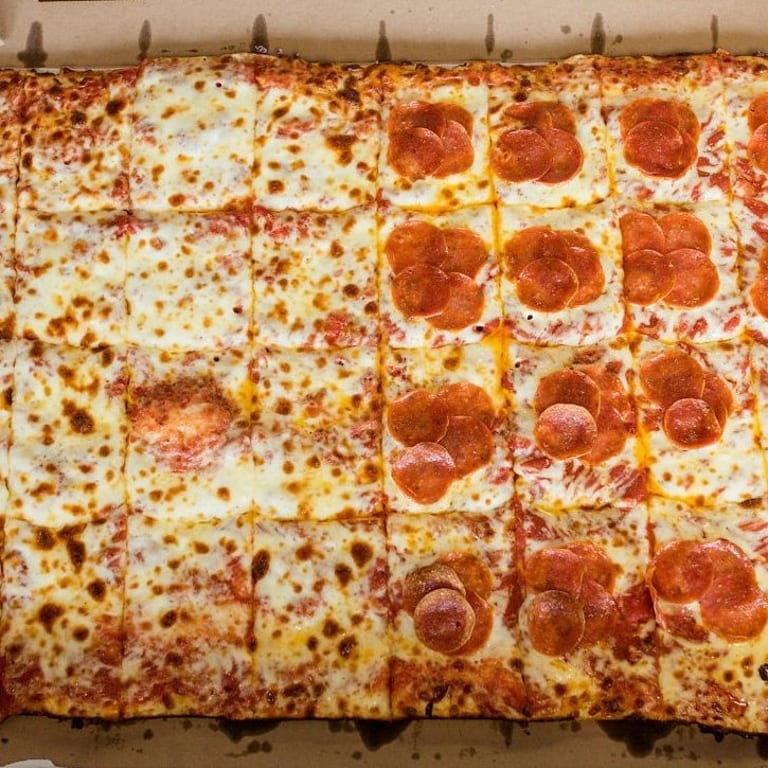 Delicious Italian Eats: Pizza, Pasta, and More