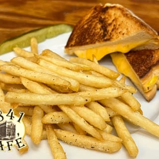 "Dayvault's" 3-Cheese Grilled Cheese Sandwich