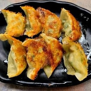 Pan Fried Dumplings 煎餃   
