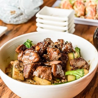 Steak Bowl DINNER •