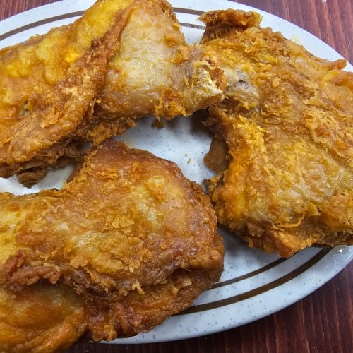 3 LARGE Drumsticks & Thigh (Dark meat only).