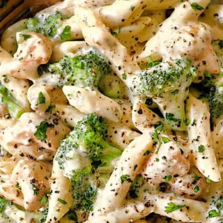 Grilled Chicken Alfredo with Broccoli
