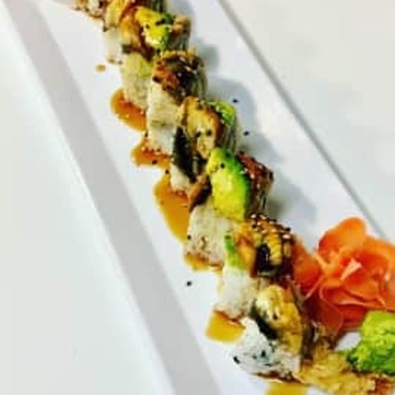 Delicious Dragon Roll: A Sushi Favorite
