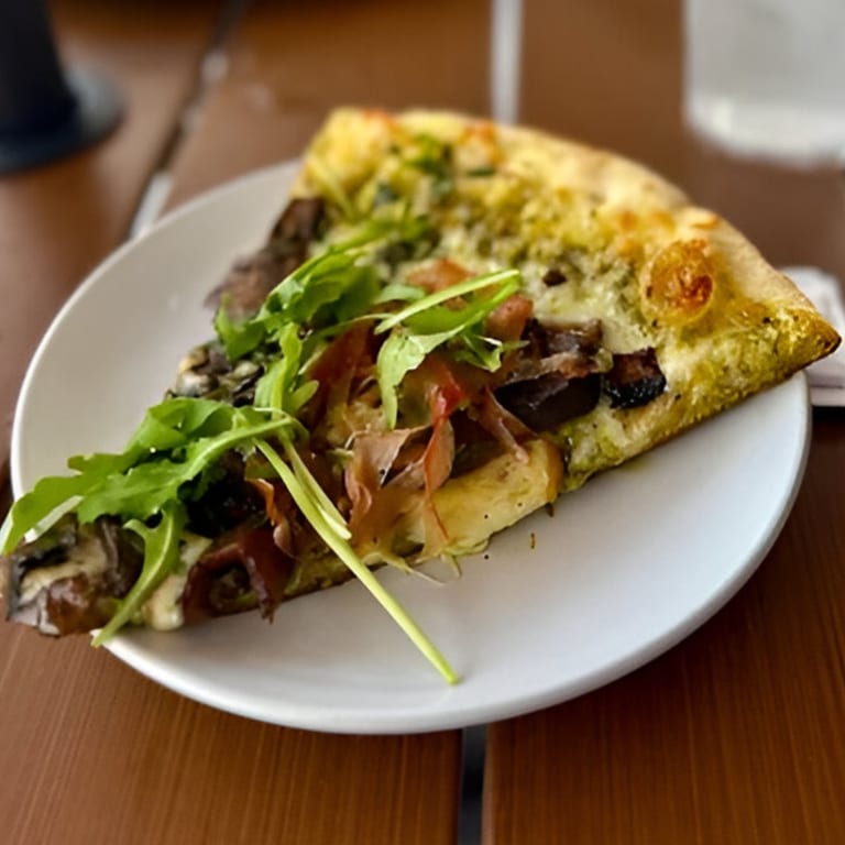 Fresh Food by the Coast🌊