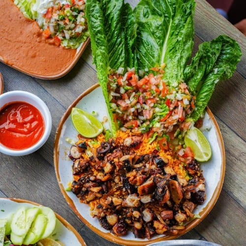 Botana De Pulpo Al Mojo De Ajo.