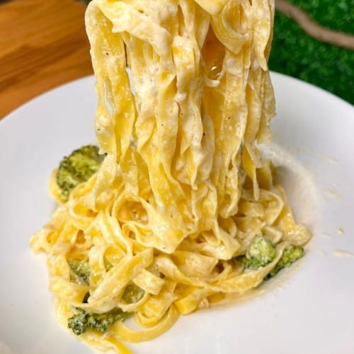 Fettuccine Alfredo.