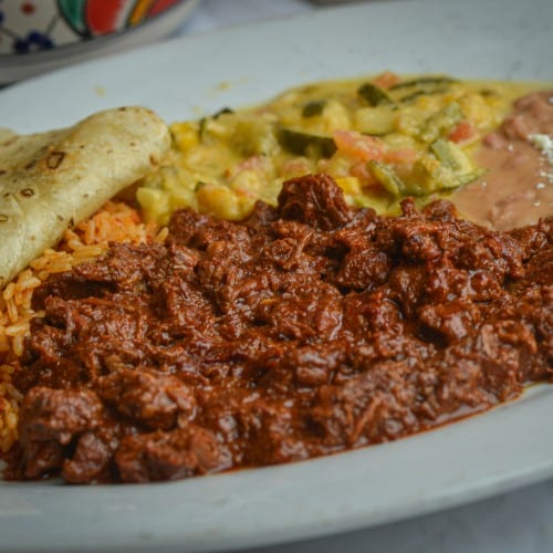 Carne con Chile Rojo Plate.