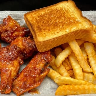 6 Traditional Bone-In Wing Basket