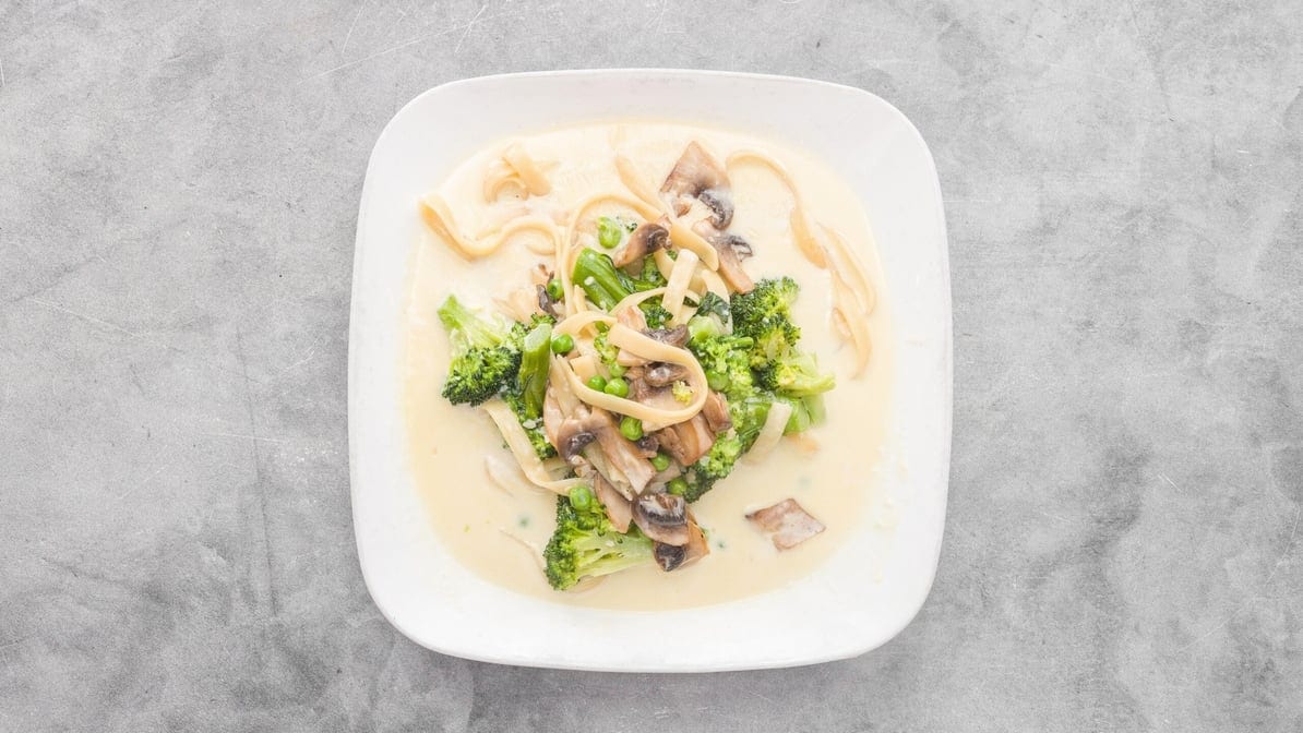 Fettuccine Primavera Pasta.