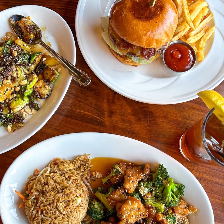 Modern Dining with a Creative Twist