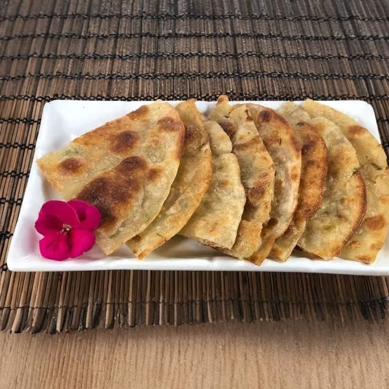 Scallion Pancakes / 葱油餅.