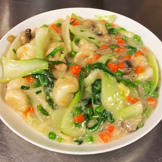 S13. Shrimp W/ Lobster Sauce