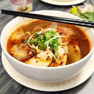 Spicy Beef Noodles (BUN BO HUE)