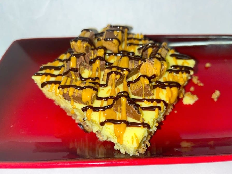 Lees All Famous Reeses Homemade Cheese Cake.