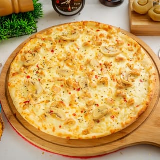 Chicken Alfredo Pizza