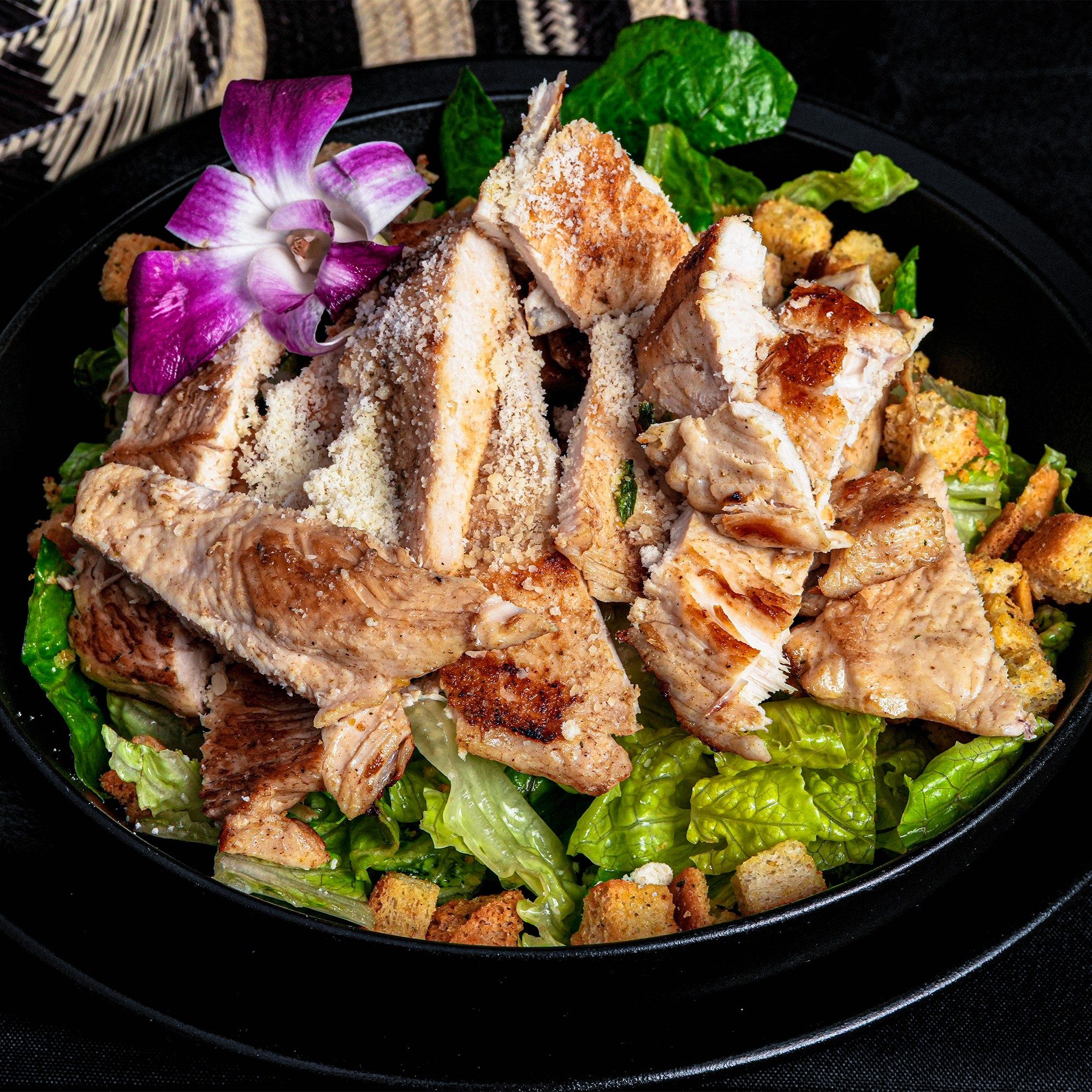 Ensalada Cesar Con Pollo.