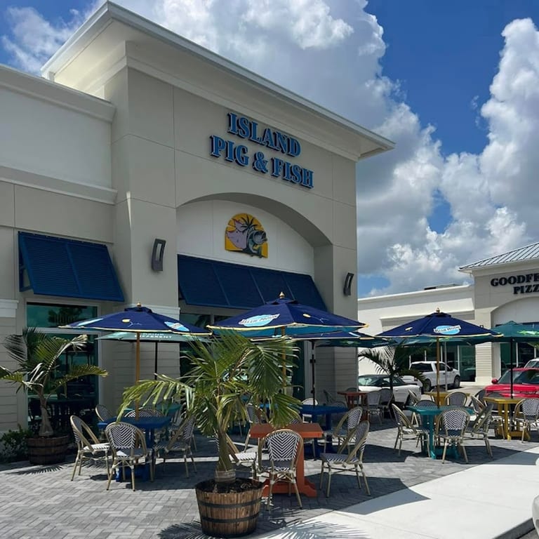 Welcome to Island Pig & Fish