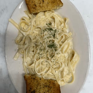 Fettuccine Alfredo