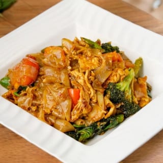 Pad Kee Mao (Drunken Noodles)