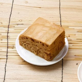 Steamed Sponge Cake / 欖仁馬拉糕