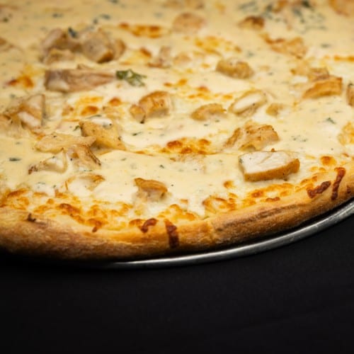 Chicken Alfredo Pizza (Medium).