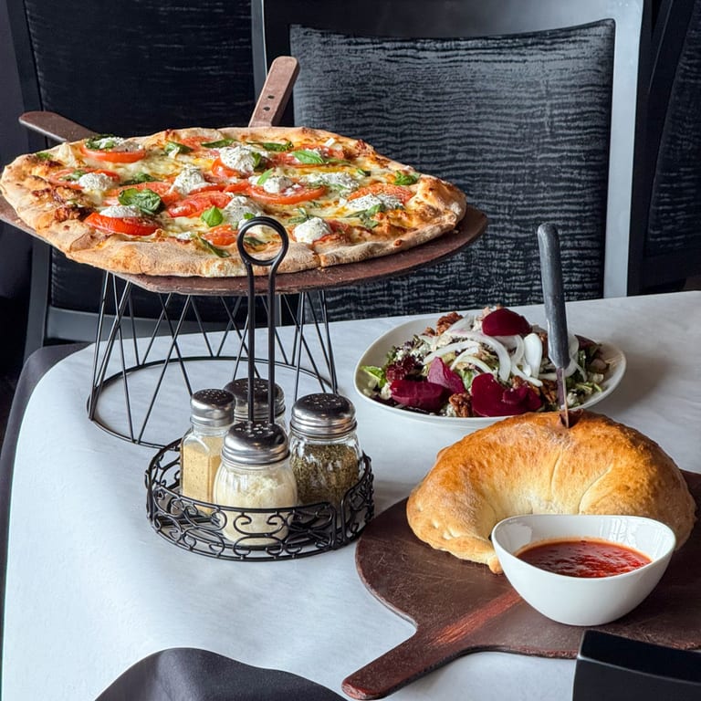 Big Flavor, Thin Crust & More to Love