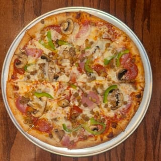 Niki's Special Pizza