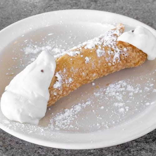 Cannoli.