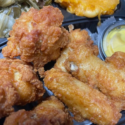 Fried Wing Dinner.