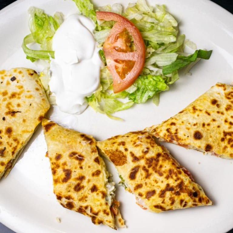 Tempting Tuna Tostada: A Mexican Delight