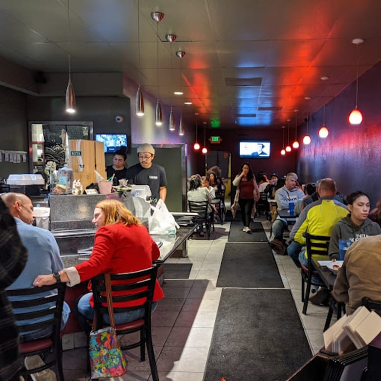 Why You Should Visit Banzai Sushi 📍