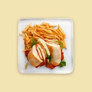 Sandwich De Milanesa De Pollo / Breaded Chicken Sandwich